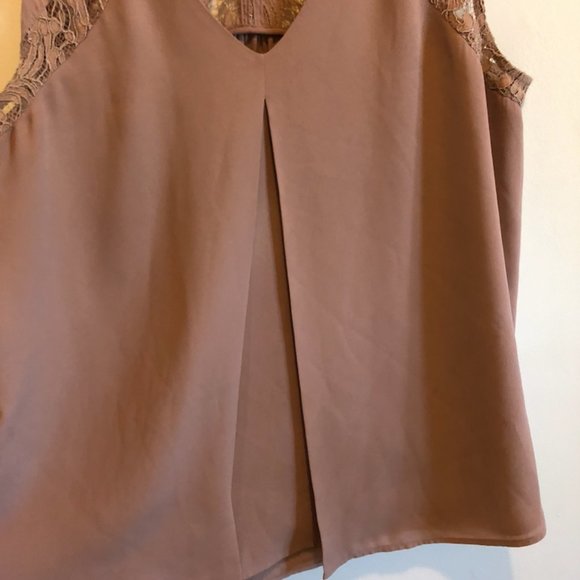 Blush Taupe Lace Tank - DanielRainn - Size Medium - Picture 8 of 8